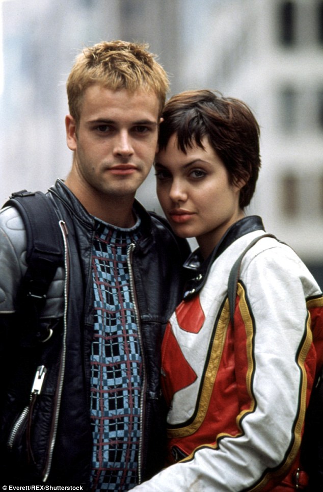 Number one: She met first husband-to-be Jonny Lee Miller on the set of 1995